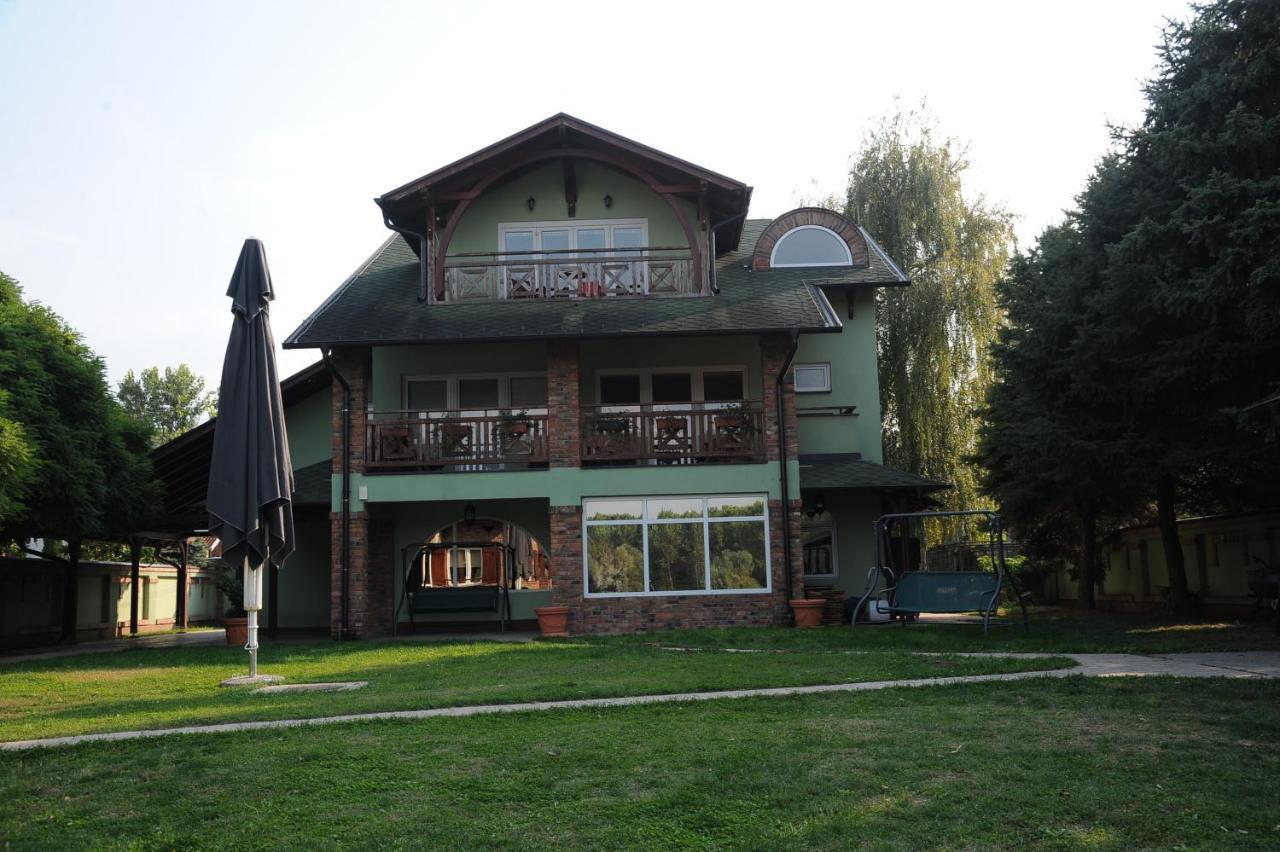 Vila Odmor Na Dunavu Beocin Bagian luar foto