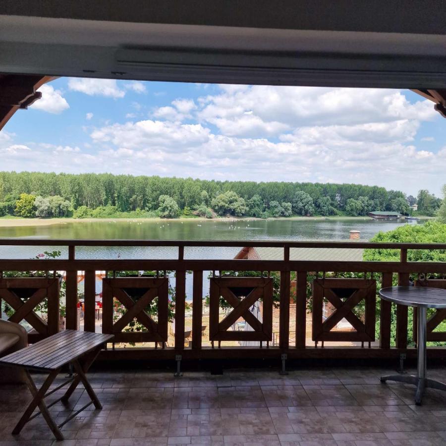 Vila Odmor Na Dunavu Beocin Bagian luar foto